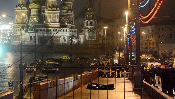 На месте убийства политика Бориса Немцова На месте убийства политика Бориса Немцова