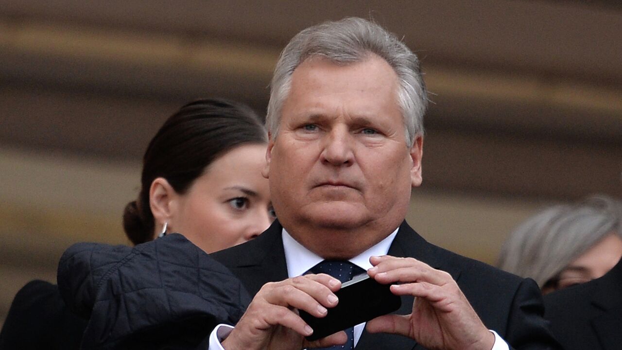Экс-президент Польши испугался сотрудничества США и Германии с Россией