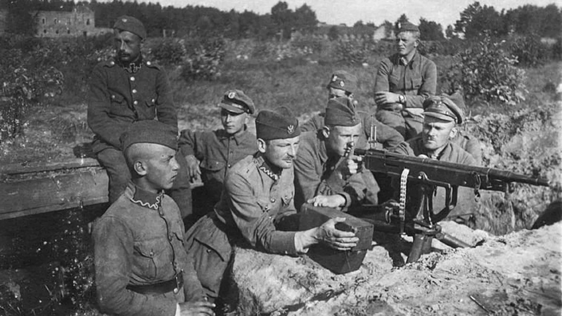 Польские солдаты в окопах под Милосной, август 1920 г. Советско-польская война - РИА Новости, 1920, 16.03.2021