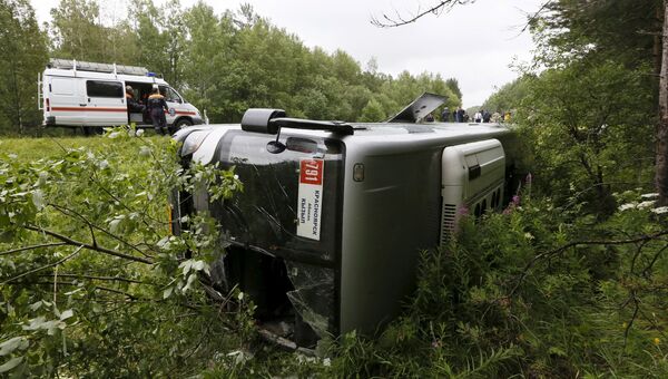 На месте ДТП с участием микроавтобуса и рейсового автобуса в Красноярском крае На месте ДТП с участием микроавтобуса и рейсового автобуса в Красноярском крае