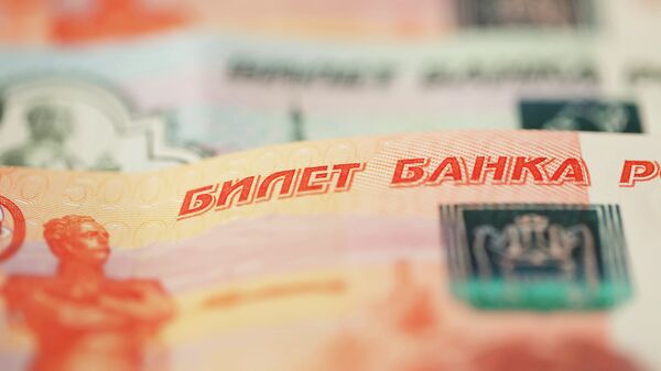 В Ростове-на-Дону сотрудница инкассаторской фирмы меняла деньги на муляжи