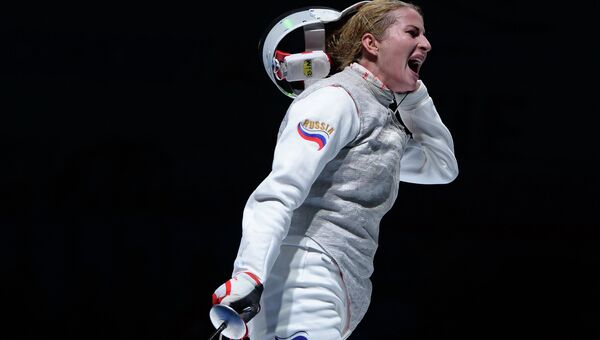 Российская рапиристка Инна Дериглазова на чемпионате мира по фехтованию в Москве Российская рапиристка Инна Дериглазова на чемпионате мира по фехтованию в Москве