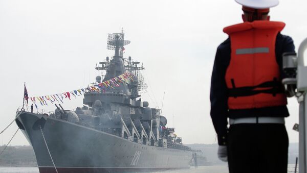 Гвардейский ракетный крейсер Москва Черноморского флота РФ. Архивное фото Гвардейский ракетный крейсер Москва Черноморского флота РФ. Архивное фото