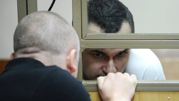 Первое слушание по уголовному делу в отношении украинского режиссера Олега Сенцова. Архивное фото Первое слушание по уголовному делу в отношении украинского режиссера Олега Сенцова. Архивное фото