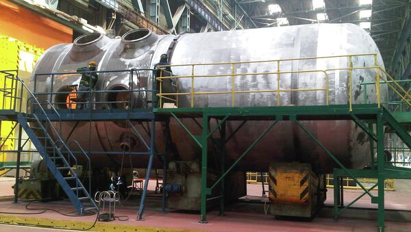 Корпус реактора для первого блока Белорусской АЭС на заводе Атоммаш. Архивное фото Корпус реактора для первого блока Белорусской АЭС на заводе Атоммаш. Архивное фото
