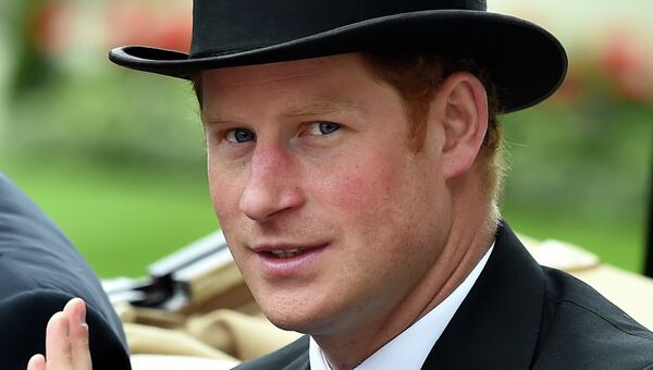 Британский принц Гарри на скачках Royal Ascot. Архивное фото Британский принц Гарри на скачках Royal Ascot. Архивное фото