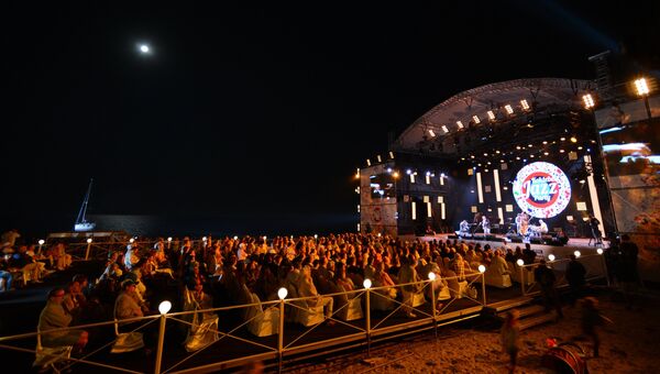 Зрители на Международном джазовом фестивале Koktebel Jazz Party Зрители на Международном джазовом фестивале Koktebel Jazz Party