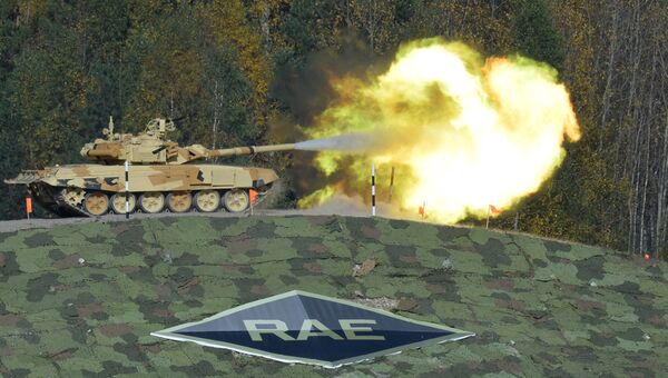 Танк Т-90А во время демонстрационных стрельб на 10-й международной выставке Russia Аrms Еxpo. Архивное фото Танк Т-90А во время демонстрационных стрельб на 10-й международной выставке Russia Аrms Еxpo. Архивное фото