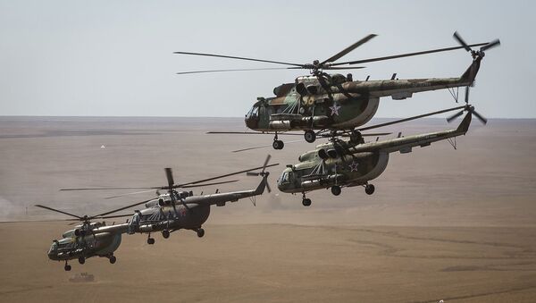 Военно-транспортный вертолет Ми-8. Архивное фото Военно-транспортный вертолет Ми-8. Архивное фото