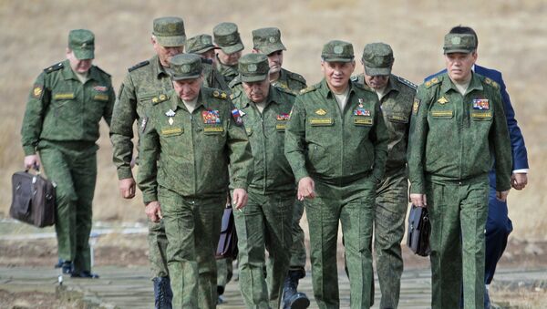 Министр обороны РФ С.Шойгу прибыл на Донгузский полигон, где проходят учения Центр-2015 Министр обороны РФ С.Шойгу прибыл на Донгузский полигон, где проходят учения Центр-2015