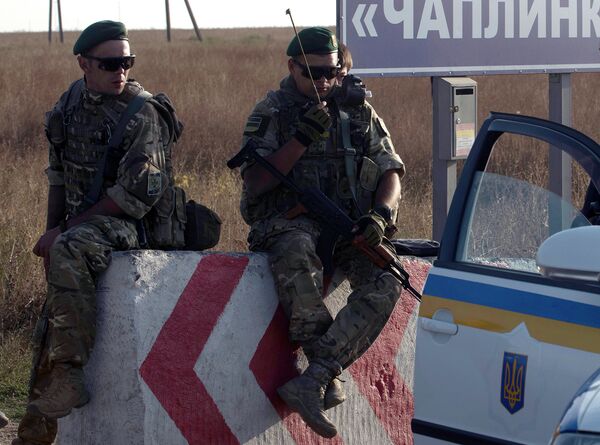 Активисты заблокировали автодорогу на границе Украины и Крыма. 20 сентября 2015 Активисты заблокировали автодорогу на границе Украины и Крыма. 20 сентября 2015