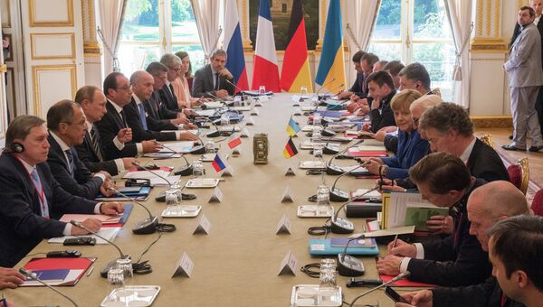 Встреча президента России Владимира Путина, Федерального канцлера Германии Ангелы Меркель, президента Франции Франсуа Олланда и президента Украины Петра Порошенко в Нормандском формате в Париже Встреча президента России Владимира Путина, Федерального канцлера Германии Ангелы Меркель, президента Франции Франсуа Олланда и президента Украины Петра Порошенко в Нормандском формате в Париже