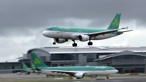 Самолеты авиакомпании Aer Lingus в аэропорту Дублина Самолеты авиакомпании Aer Lingus в аэропорту Дублина