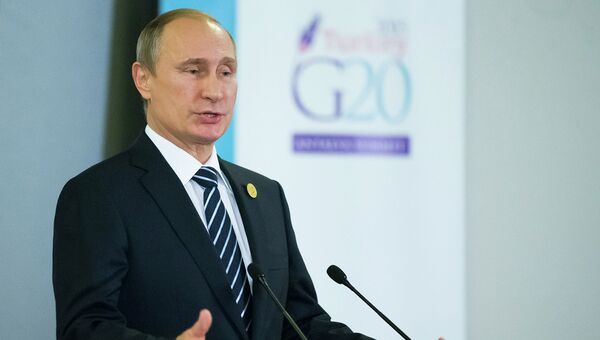 Президент России Владимир Путин на саммите Группы двадцати (G20) в турецкой Анталье. Архивное фото Президент России Владимир Путин на саммите Группы двадцати (G20) в турецкой Анталье. Архивное фото