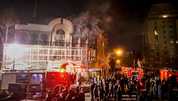 Акции протеста у посольства Саудовской Аравии в Тегеране Акции протеста у посольства Саудовской Аравии в Тегеране