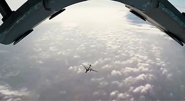 Боевая работа российских Су-25 с АвБ Хмеймим в сопровождении сирийских МиГ-29 Боевая работа российских Су-25 с АвБ Хмеймим в сопровождении сирийских МиГ-29