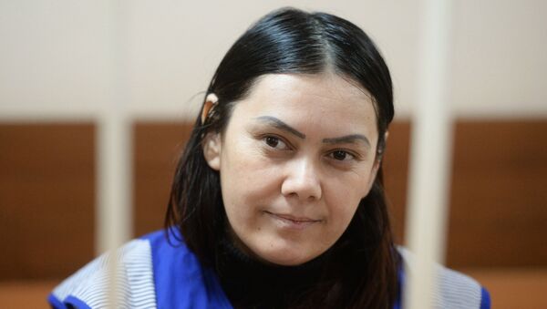 Няня Гюльчехра Бобокулова, обвиняемая в убийстве 4-летней девочки Насти Максимовой. Архивное фото Няня Гюльчехра Бобокулова, обвиняемая в убийстве 4-летней девочки Насти Максимовой. Архивное фото