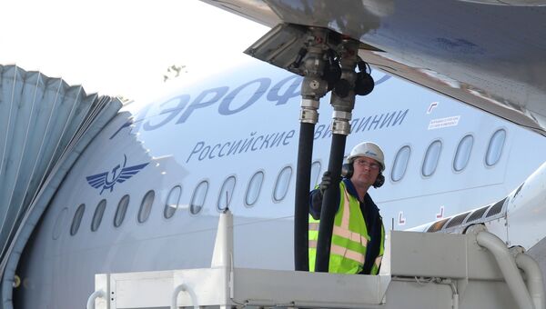 Топливно-заправочный комплекс Газпромнефть-Аэро Шереметьево. Архивное фото Топливно-заправочный комплекс Газпромнефть-Аэро Шереметьево. Архивное фото