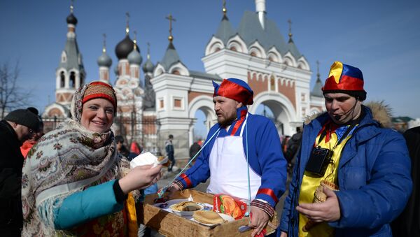Масленичные гуляния на площади Преображенского кафедрального собора в Бердске Новосибирской области Масленичные гуляния на площади Преображенского кафедрального собора в Бердске Новосибирской области