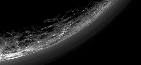 Изображение Плутона, полученное зондом New Horizons Изображение Плутона, полученное зондом New Horizons
