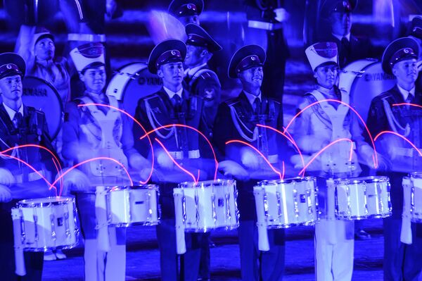Оркестр суворовцев Московского военно-музыкального училища на международном военно-музыкальном фестивале Спасская башня - 2014 Оркестр суворовцев Московского военно-музыкального училища на международном военно-музыкальном фестивале Спасская башня - 2014