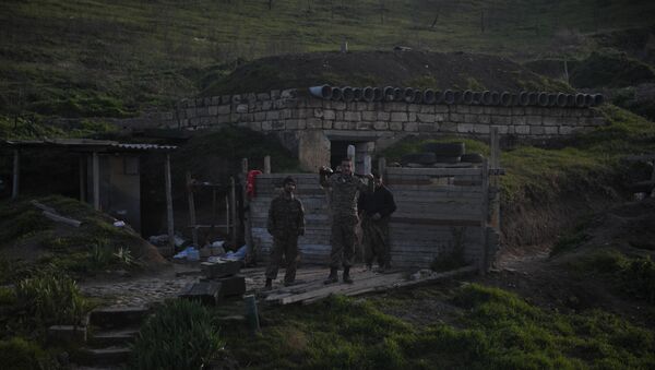 Карабахская армия на передовых позициях у линии разграничения в Нагорном Карабахе. Архивное фото Карабахская армия на передовых позициях у линии разграничения в Нагорном Карабахе. Архивное фото