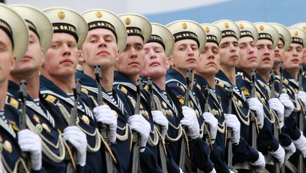 Курсанты Балтийского военно-морского института (БВМИ) . Архивное фото Курсанты Балтийского военно-морского института (БВМИ) . Архивное фото