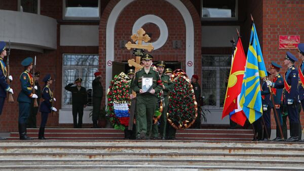 Прощание с погибшим в Сирии военным Антоном Ерыгиным Прощание с погибшим в Сирии военным Антоном Ерыгиным
