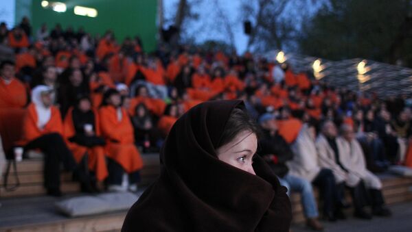 Зрители в кинотеатре Пионер в Парке Горького Зрители в кинотеатре Пионер в Парке Горького