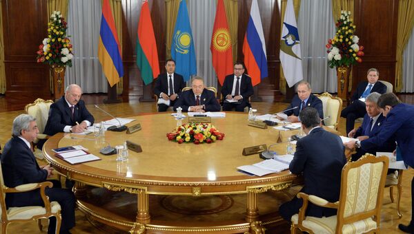 Заседание в Астане Высшего Евразийского экономического совета на уровне глав государств в узком составе Заседание в Астане Высшего Евразийского экономического совета на уровне глав государств в узком составе