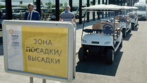 Подготовка к проведению Петербургского экономического форума. Архивное фото Подготовка к проведению Петербургского экономического форума. Архивное фото