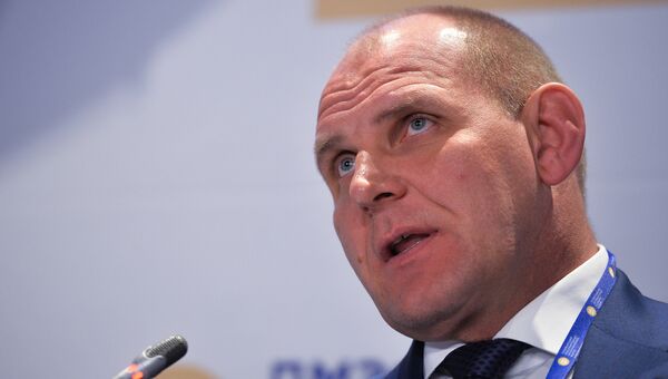 Трехкратный олимпийский чемпион по греко-римской борьбе Александр Карелин. Архивное фото Трехкратный олимпийский чемпион по греко-римской борьбе Александр Карелин. Архивное фото