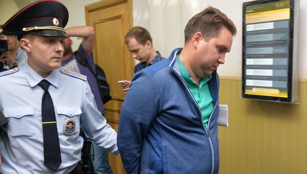 Рассмотрение ходатайства следствия об избрании меры пресечения экс-главе РусГидро Е. Доду и главному бухгалтеру Д. Финкелю Рассмотрение ходатайства следствия об избрании меры пресечения экс-главе РусГидро Е. Доду и главному бухгалтеру Д. Финкелю