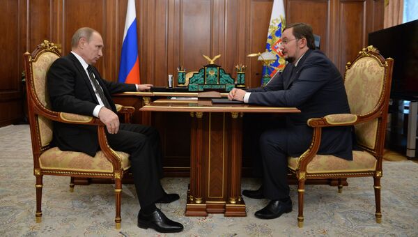 Президент России Владимир Путин и президент Общероссийской общественной организации Деловая Россия Алексей Репик во время встречи в Кремле. 30 июня 2016 Президент России Владимир Путин и президент Общероссийской общественной организации Деловая Россия Алексей Репик во время встречи в Кремле. 30 июня 2016