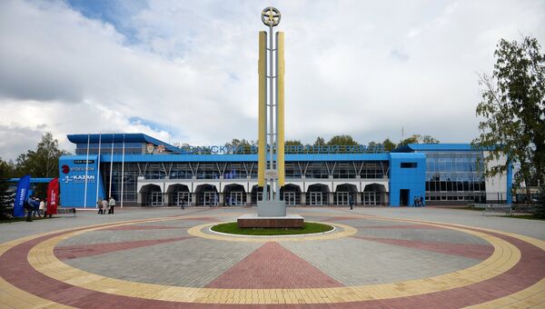 Центральная проходная Казанского вертолетного завода. Архивное фото Центральная проходная Казанского вертолетного завода. Архивное фото