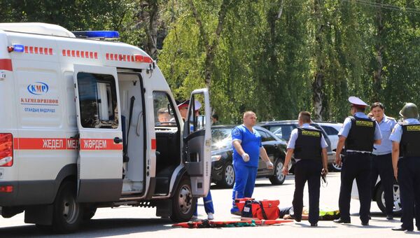 Последствия перестрелки возле отделения полиции в Алма-Ате Последствия перестрелки возле отделения полиции в Алма-Ате
