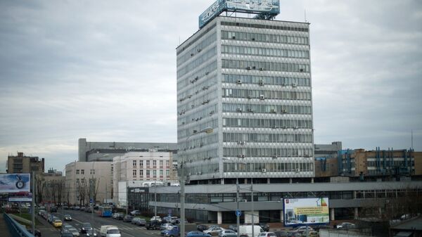 Вид на здание завода имени И.А. Лихачева в Москве