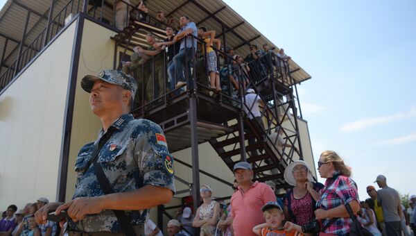 Зрители во время международного конкурса Ключи от неба Зрители во время международного конкурса Ключи от неба