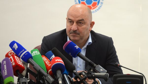 Футбольный тренер Станислав Черчесов на внеочередном заседание Исполкома РФС Футбольный тренер Станислав Черчесов на внеочередном заседание Исполкома РФС