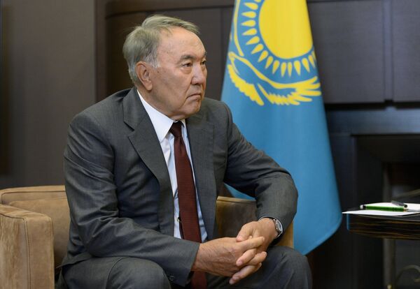 Президент Казахстана Нурсултан Назарбаев во время встречи с президентом России Владимиром Путиным в резиденции Бочаров ручей Сочи. 16 августа 2016 Президент Казахстана Нурсултан Назарбаев во время встречи с президентом России Владимиром Путиным в резиденции Бочаров ручей Сочи. 16 августа 2016