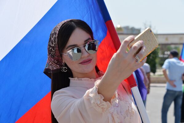 Празднования Дня Государственного флага Российской Федерации в Грозном Празднования Дня Государственного флага Российской Федерации в Грозном