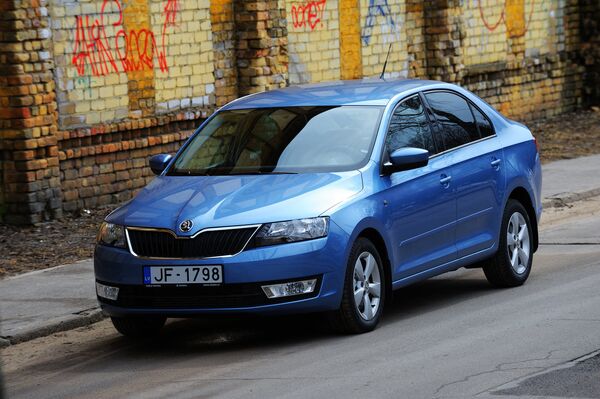 Автомобиль Skoda Rapid Автомобиль Skoda Rapid