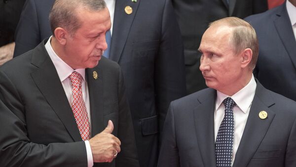 Президент РФ Владимир Путин и президент Турции Реджеп Эрдоган на совместном фотографировании глав делегаций государств-участников Группы двадцати G20, приглашенных государств и международных организаций в Ханчжоу Президент РФ Владимир Путин и президент Турции Реджеп Эрдоган на совместном фотографировании глав делегаций государств-участников Группы двадцати G20, приглашенных государств и международных организаций в Ханчжоу