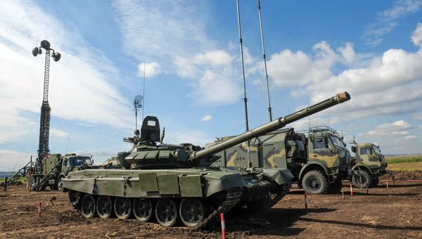 Демонстрационный показ военной техники 15-й отдельной мотострелковой бригады, 2-й гвардейской общевойсковой Краснознаменной армии в рамках Международного военно-технического форума АРМИЯ-2016 в Самаре Демонстрационный показ военной техники 15-й отдельной мотострелковой бригады, 2-й гвардейской общевойсковой Краснознаменной армии в рамках Международного военно-технического форума АРМИЯ-2016 в Самаре