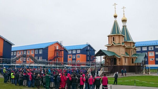 Освящение Троицкого храма в поселке Сабетта на Ямале Освящение Троицкого храма в поселке Сабетта на Ямале