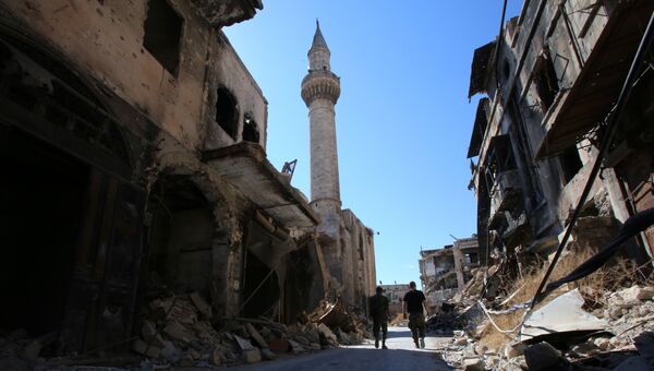 Солдаты сирийской армии в исторической части Алеппо. Сентябрь 2016. Архивное фото Солдаты сирийской армии в исторической части Алеппо. Сентябрь 2016. Архивное фото