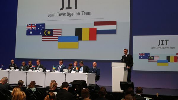 Представление в Ньювегейне доклада по расследованию крушения на востоке Украины в 2014 году лайнера Boeing 777 Malaysia Airlines, рейс MH17. 28 сентября 2016 Представление в Ньювегейне доклада по расследованию крушения на востоке Украины в 2014 году лайнера Boeing 777 Malaysia Airlines, рейс MH17. 28 сентября 2016