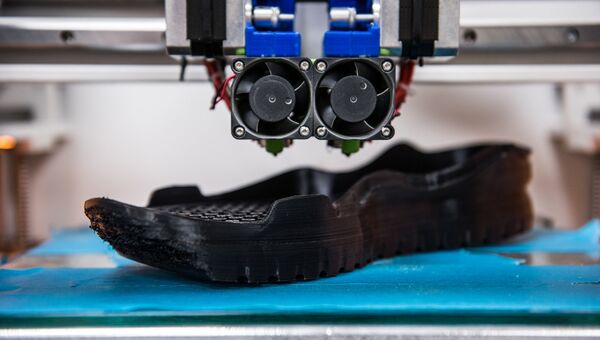 МИСиС распечатал на 3D-принтере кроссовки с охлаждаемой подошвой МИСиС распечатал на 3D-принтере кроссовки с охлаждаемой подошвой