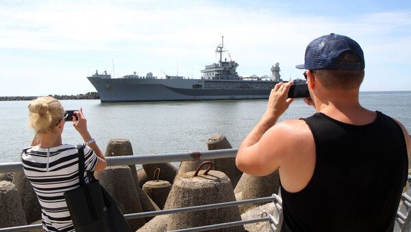 Флагманский корабль 6-го флота США USS Mount Whitney в порту Клайпеды. Июнь 2016 года Флагманский корабль 6-го флота США USS Mount Whitney в порту Клайпеды. Июнь 2016 года