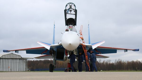 Самолет Су-30СМ Русских Витязей. Архивное фото Самолет Су-30СМ Русских Витязей. Архивное фото